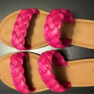 Flat pink sandals